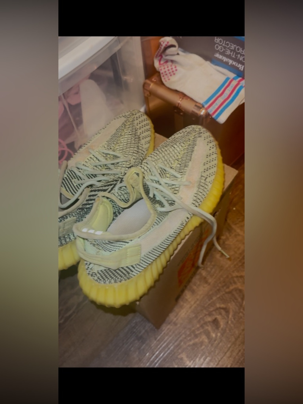 These are Yeezy Boost 350 V2 “Yeezreel (Non-Reflective)” ✅ - Picture 4 of 5